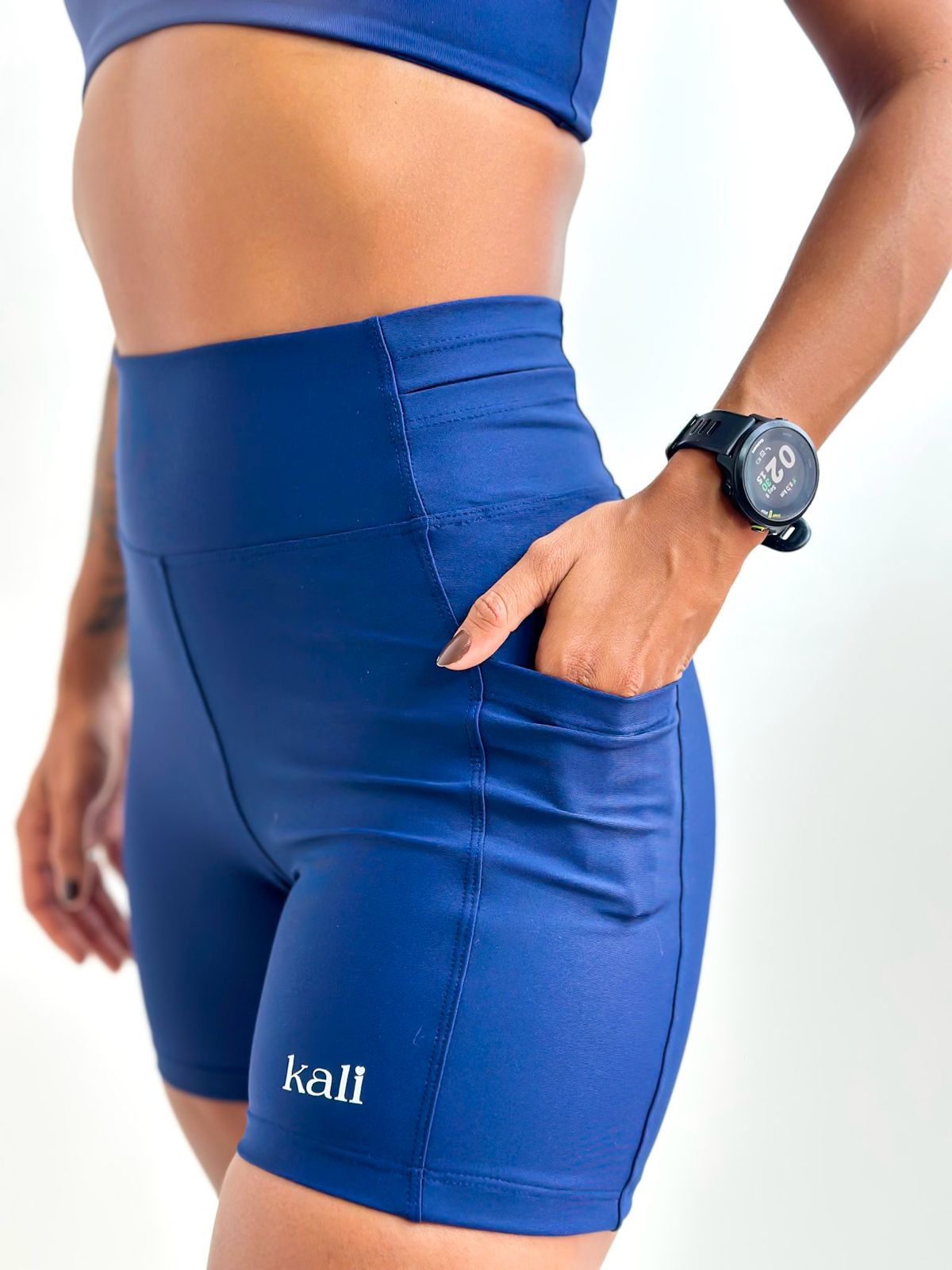 Detalhe do short fitness Kali